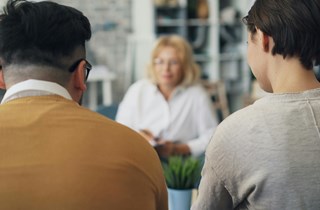 Beratung von Betroffenen, Familien und Angehörigen